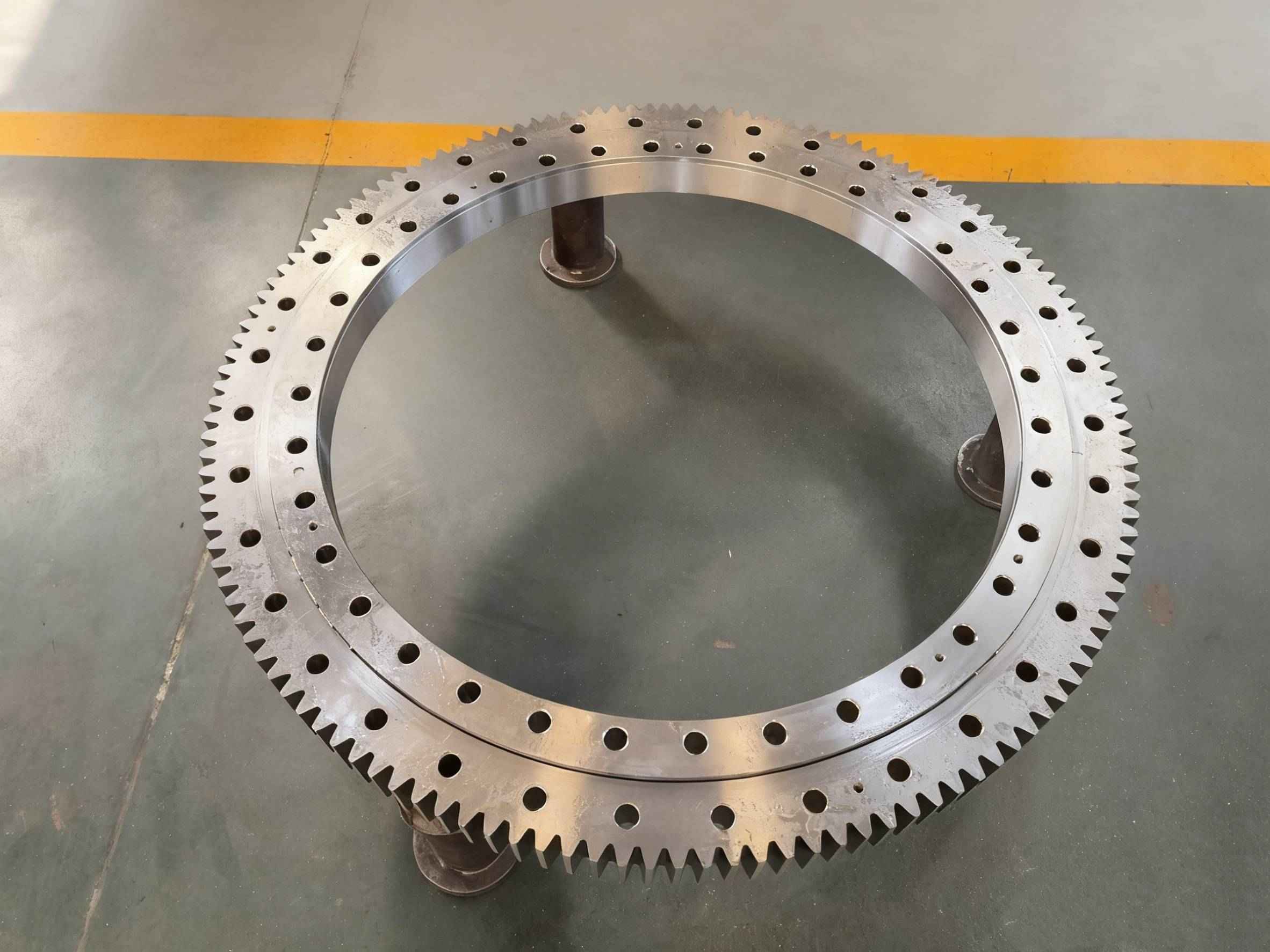 Ball-Roller Combined Slewing Ring