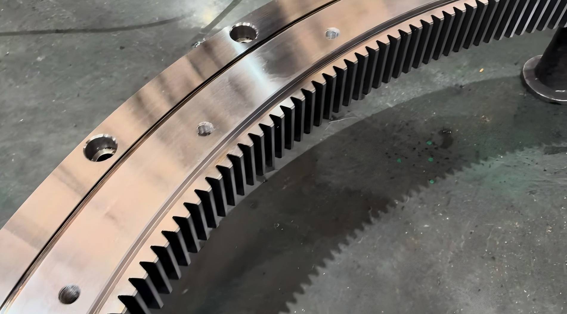 Slewing Bearing with Gear