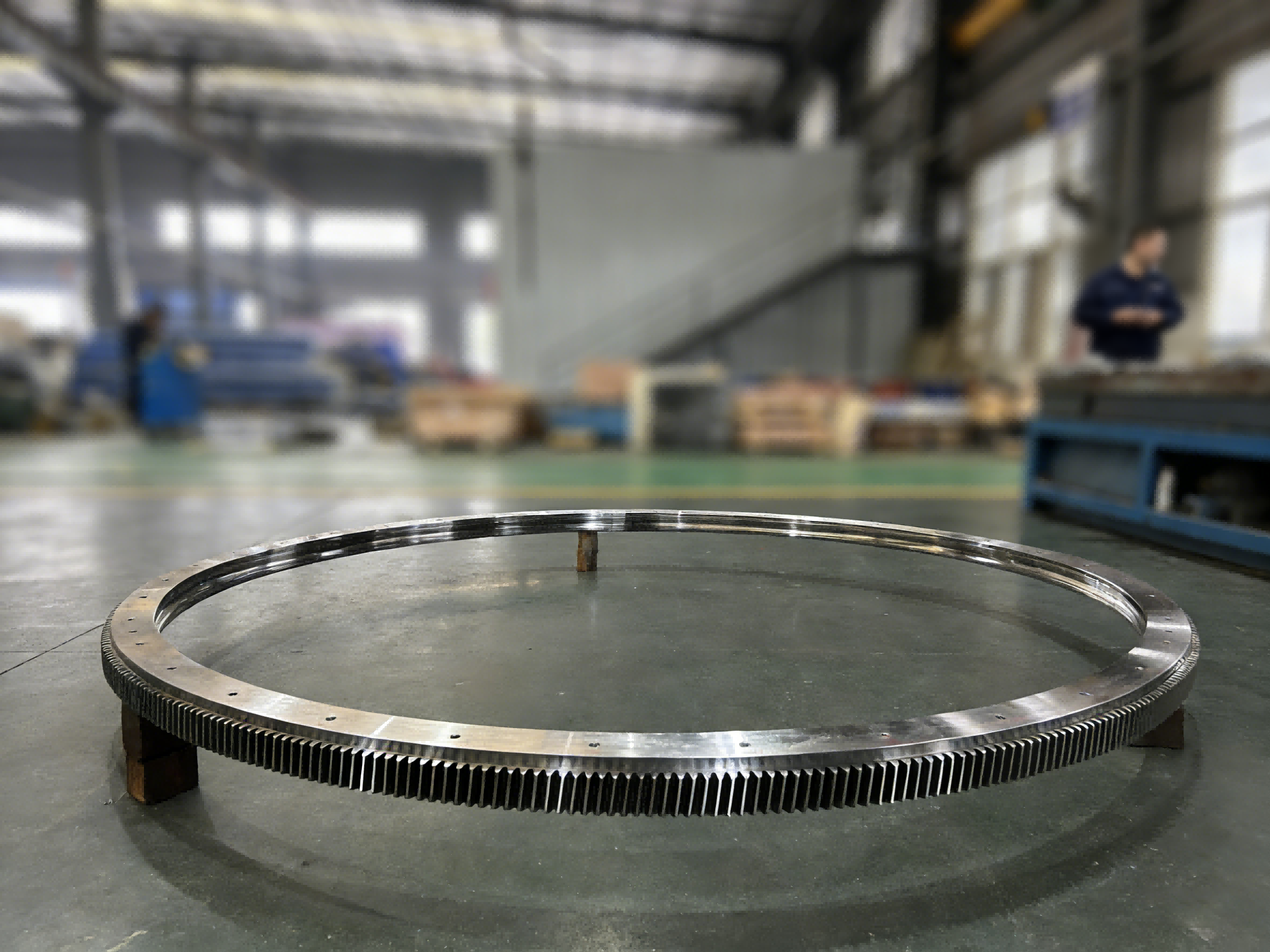 LTZC's four-point contact ball slewing bearing technology achieves a new breakthrough.