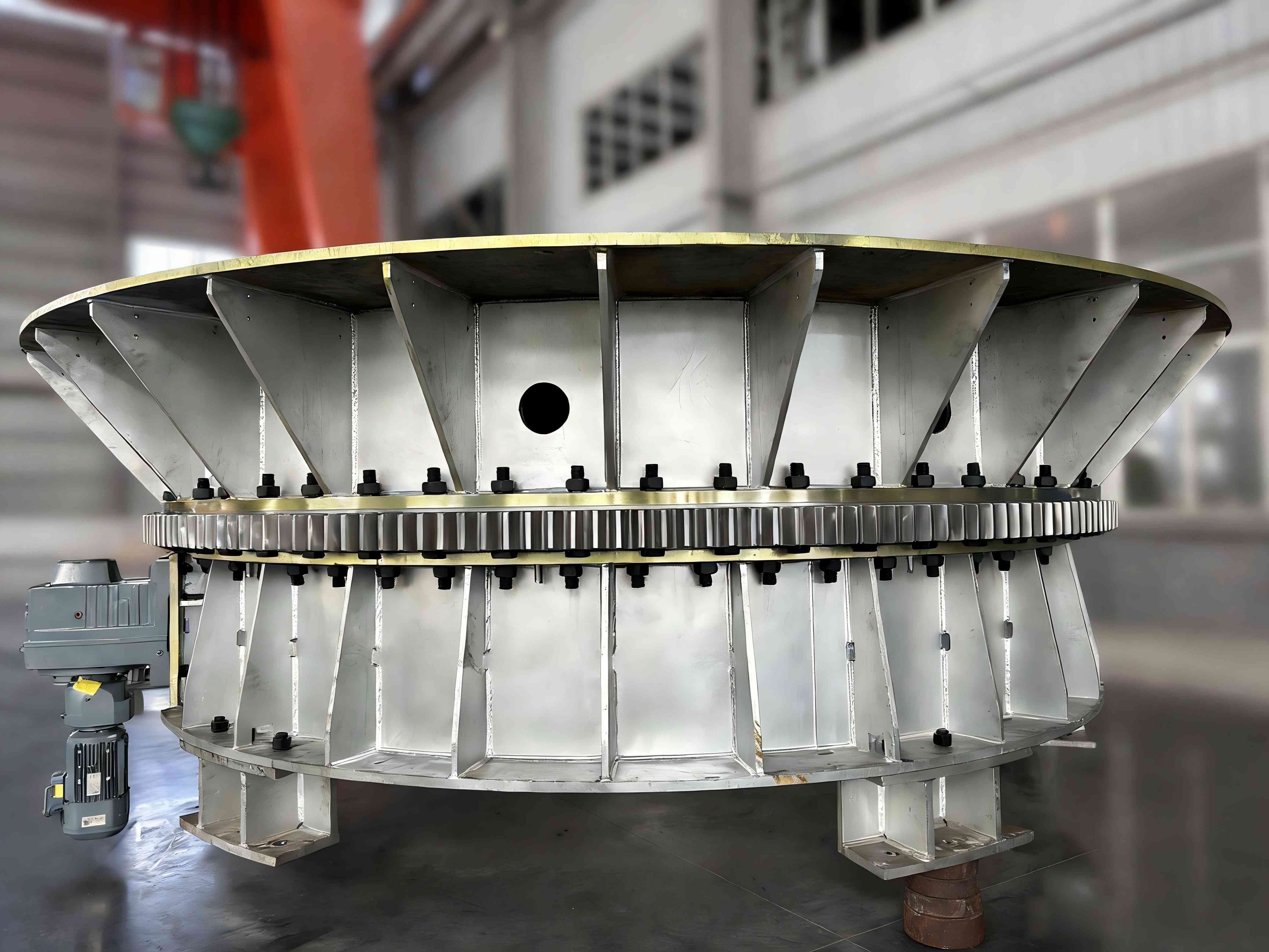 LTZC delivers high-temperature, high-load 5000mm slewing bearings.