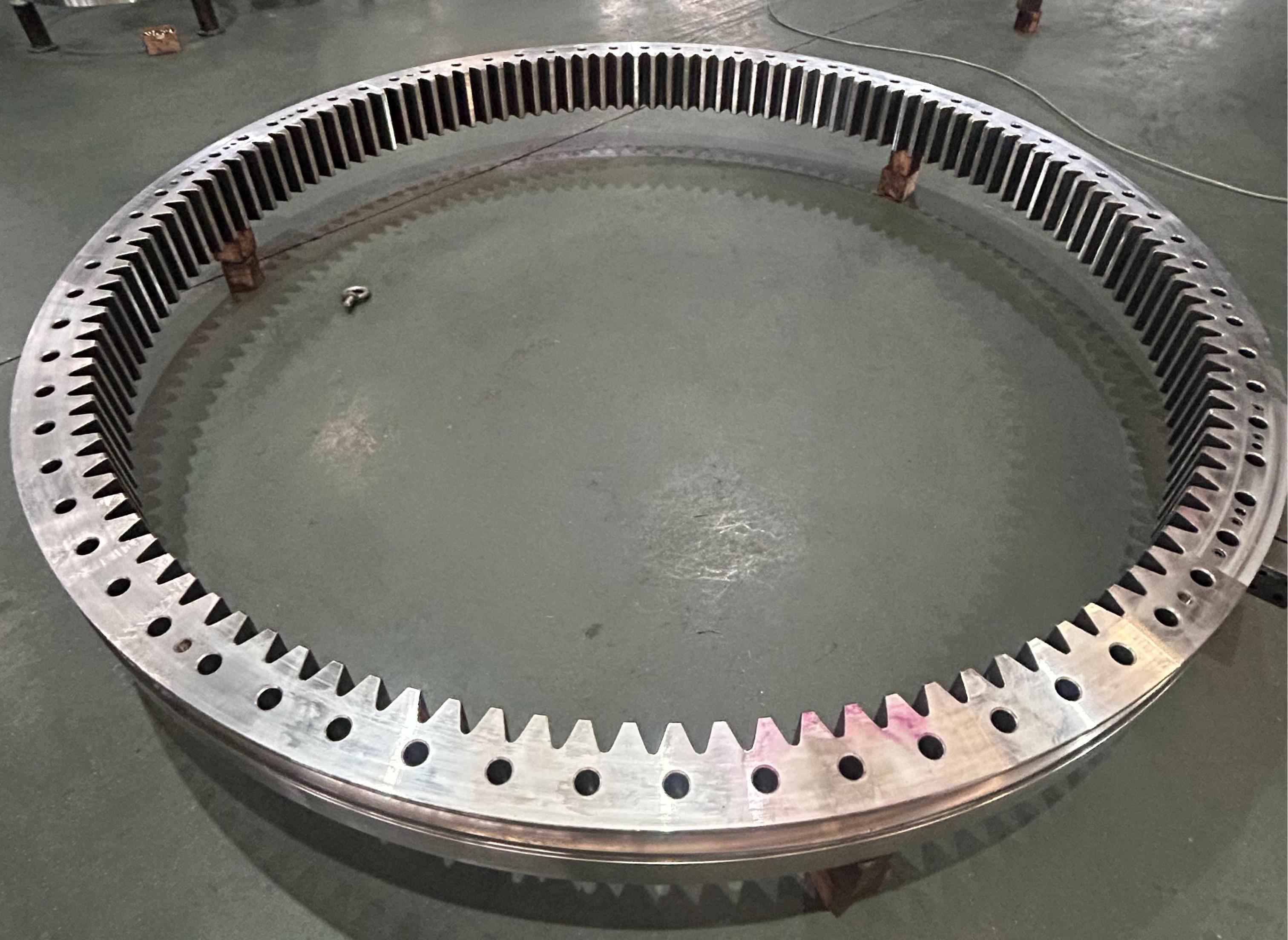 Application of LTZC single row ball slewing bearings in automated equipment