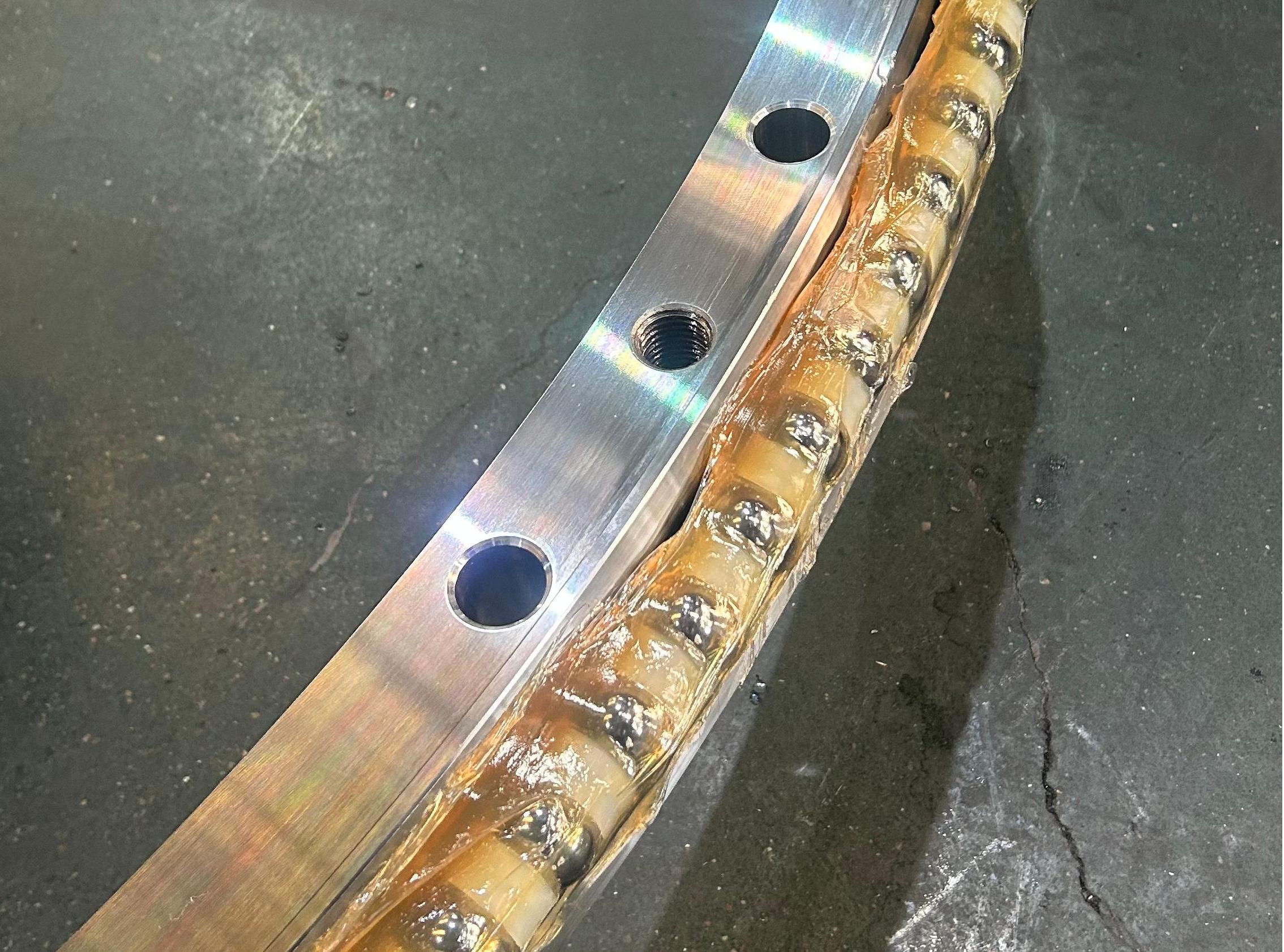 How to Lubricate Slewing Bearings: Improving Efficiency and Extending Service Life